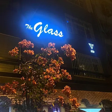 Hostal Glass